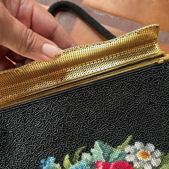 Vintage Beaded Handbag Gold Flap Hinge Stunning - Picture 4 of 9